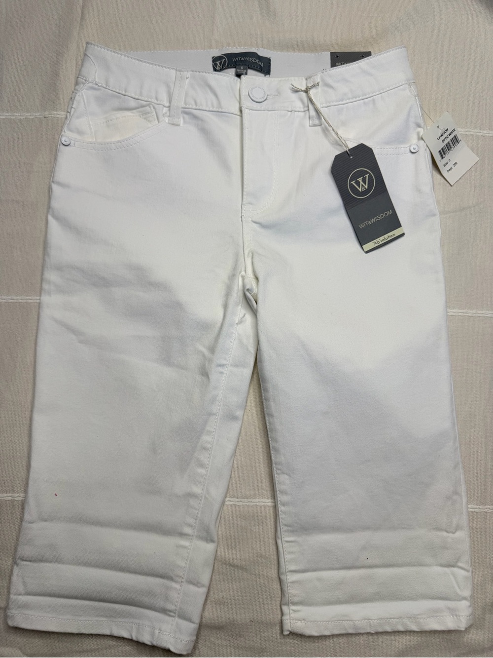 Wit & Wisdom White Women’s Bermuda Shorts